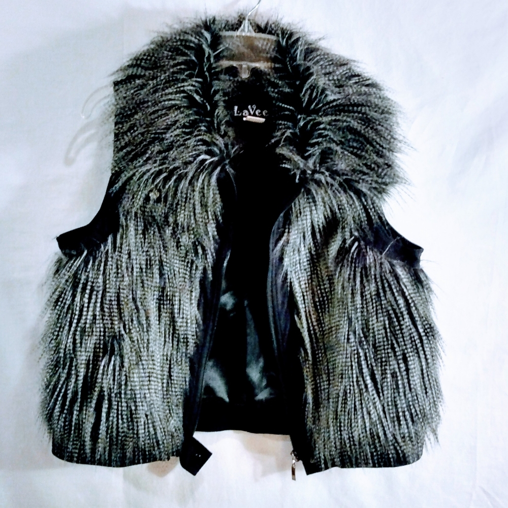 LAVEE - faux fur vest zip up, lined, black/grey M, Excellent!